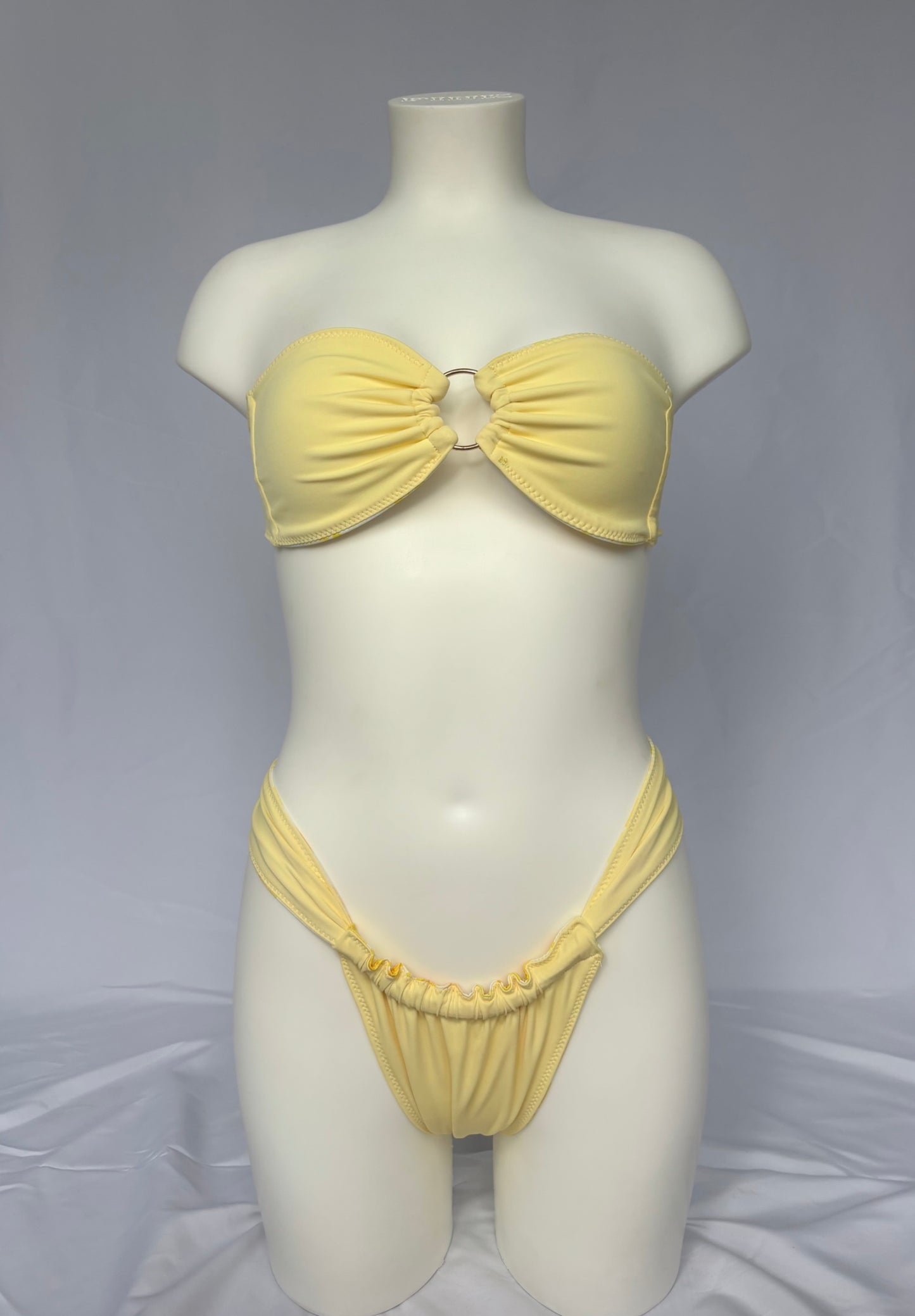 Golden Hour O Ring Reversible Bandeau Bikini Top - Lemon Peony